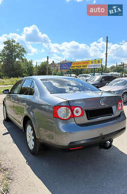 Седан Volkswagen Jetta 2006 в 