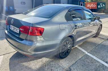 Седан Volkswagen Jetta 2011 в 