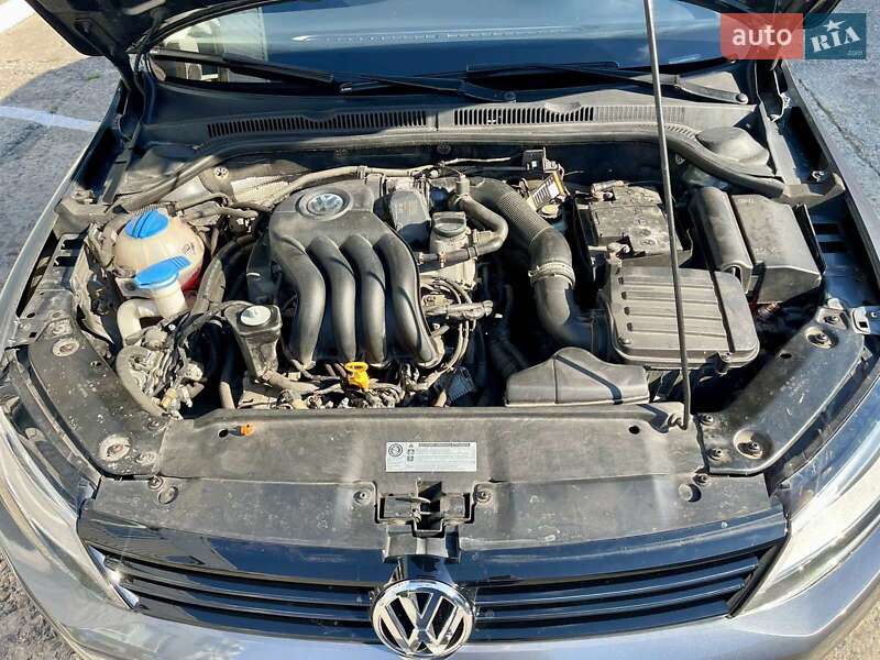 Седан Volkswagen Jetta 2011 в Харькове