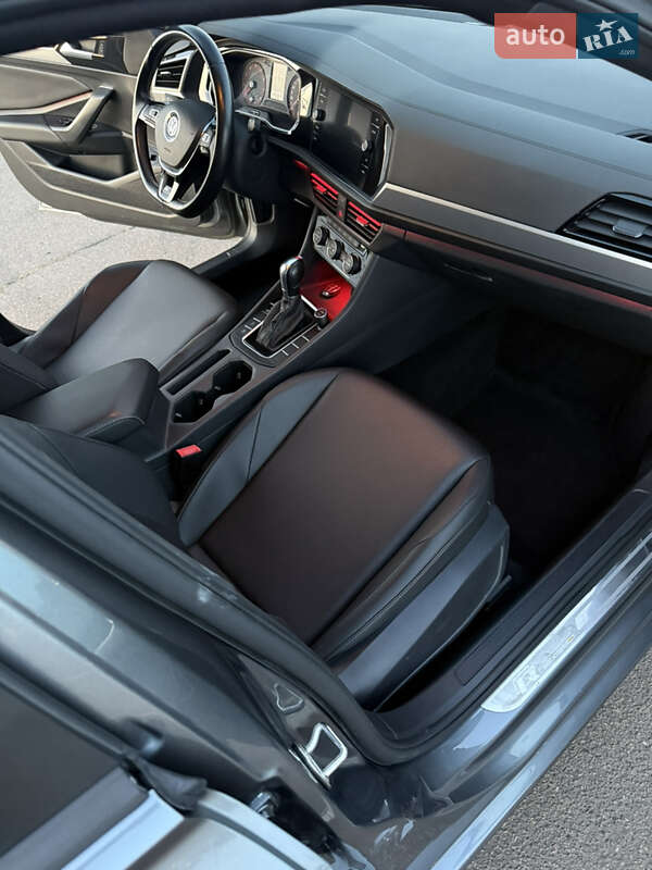 Седан Volkswagen Jetta 2019 в Одессе