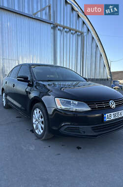 Седан Volkswagen Jetta 2013 в 