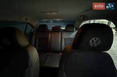 Седан Volkswagen Jetta 2016 в 