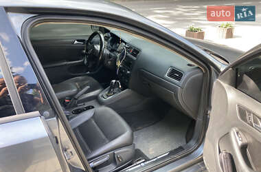 Седан Volkswagen Jetta 2013 в Львове
