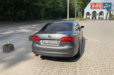 Седан Volkswagen Jetta 2013 в Львове