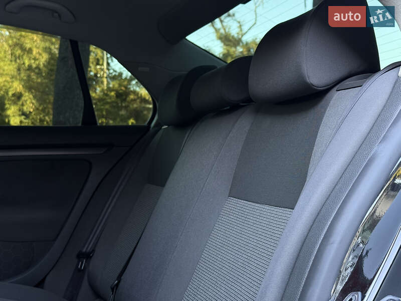 Седан Volkswagen Jetta 2005 в Николаеве фото 33 Седан Volkswagen Jetta 2005 в Николаеве