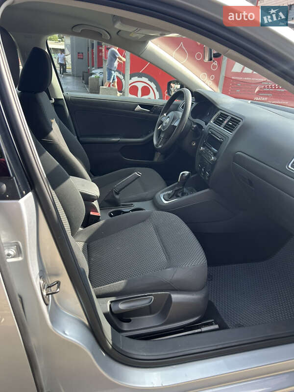 Седан Volkswagen Jetta 2013 в Киеве