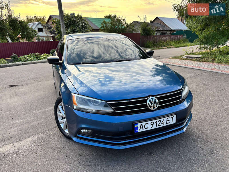Седан Volkswagen Jetta 2014 в 