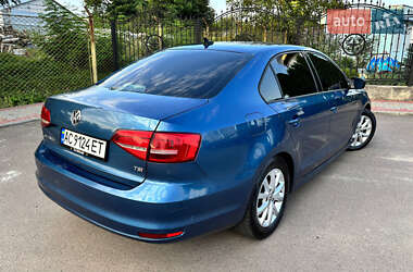 Седан Volkswagen Jetta 2014 в 