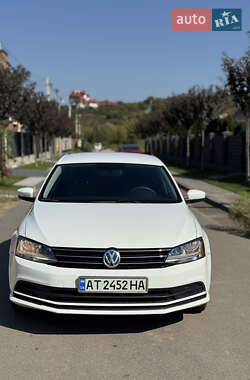 Седан Volkswagen Jetta 2016 в Ивано-Франковске