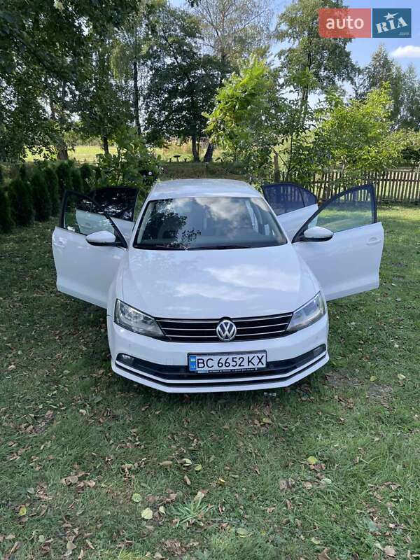 Седан Volkswagen Jetta 2016 в Рава-Русской