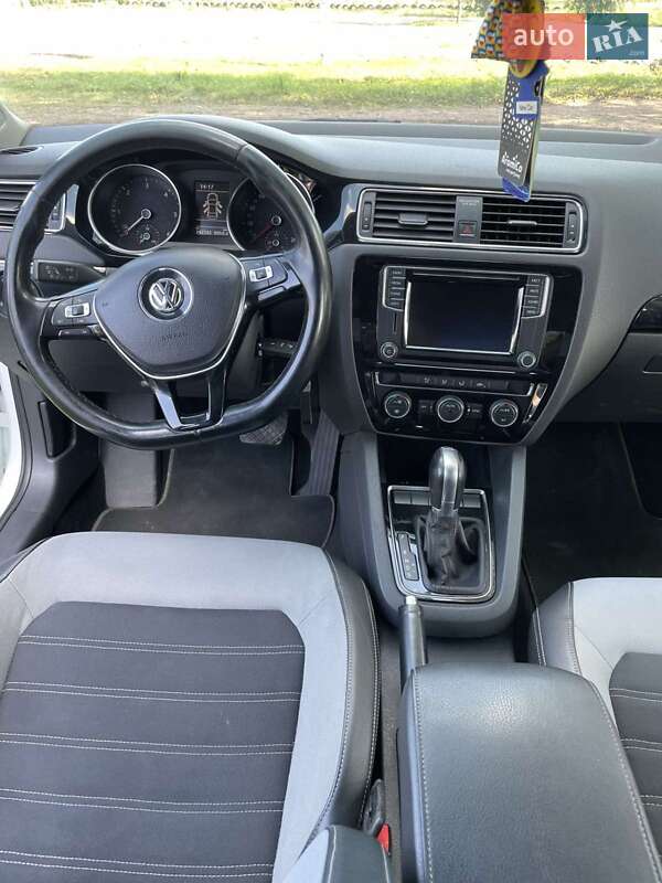 Седан Volkswagen Jetta 2016 в Рава-Русской