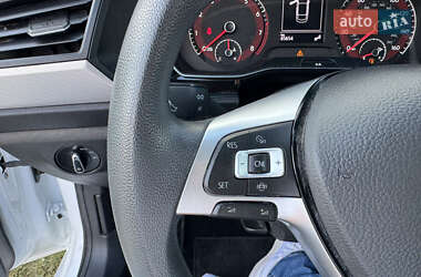 Седан Volkswagen Jetta 2021 в 