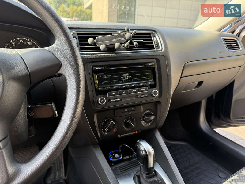 Седан Volkswagen Jetta 2014 в Каменском фото 12 Седан Volkswagen Jetta 2014 в Каменском