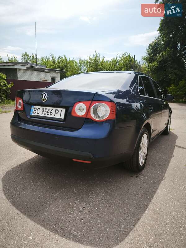 Седан Volkswagen Jetta 2008 в Городні