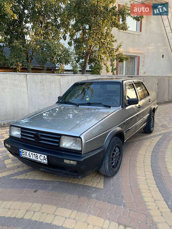 Седан Volkswagen Jetta 1990 в 