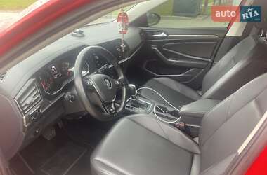 Седан Volkswagen Jetta 2019 в 