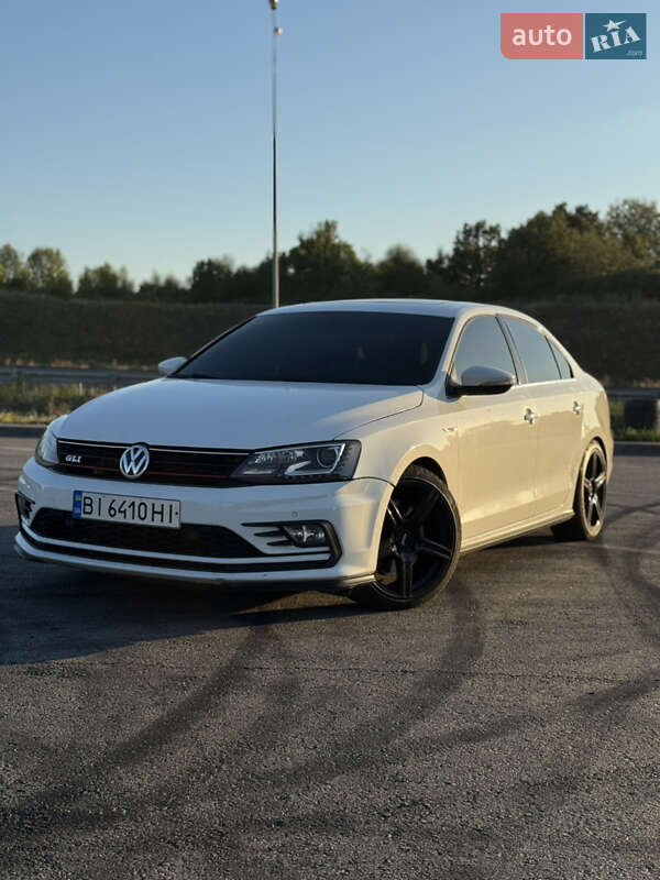Седан Volkswagen Jetta 2017 в Полтаве