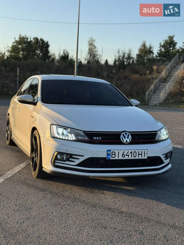 Седан Volkswagen Jetta 2017 в Полтаве