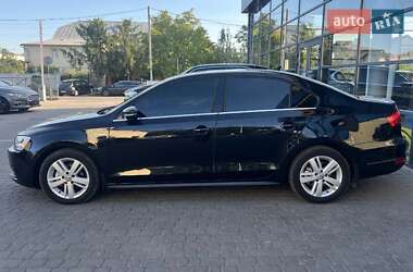 Седан Volkswagen Jetta 2012 в 