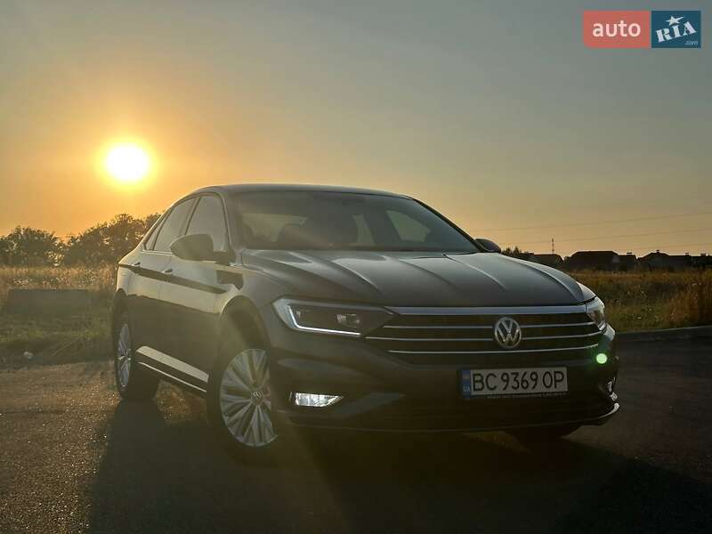 Седан Volkswagen Jetta 2019 в 