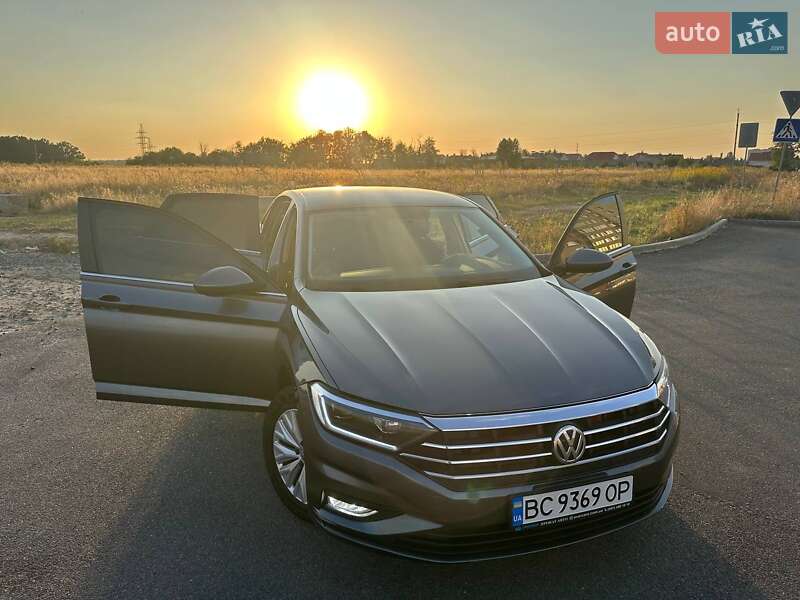 Седан Volkswagen Jetta 2019 в Виннице