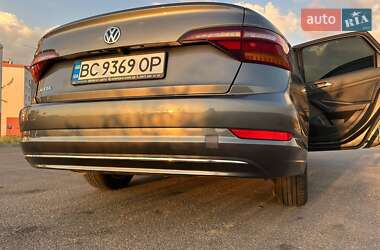 Седан Volkswagen Jetta 2019 в 