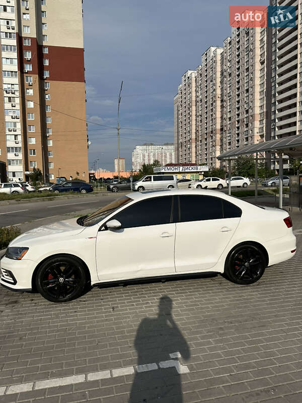 Седан Volkswagen Jetta 2012 в Киеве