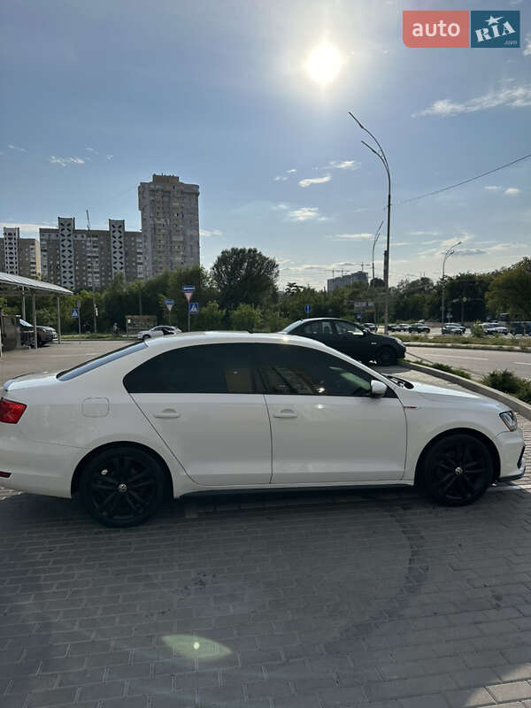Седан Volkswagen Jetta 2012 в Киеве