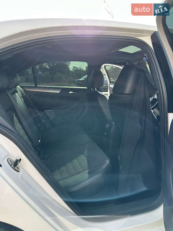 Седан Volkswagen Jetta 2012 в Киеве