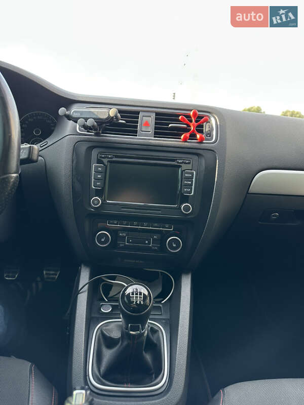 Седан Volkswagen Jetta 2012 в Киеве