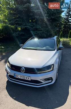 Седан Volkswagen Jetta 2017 в 