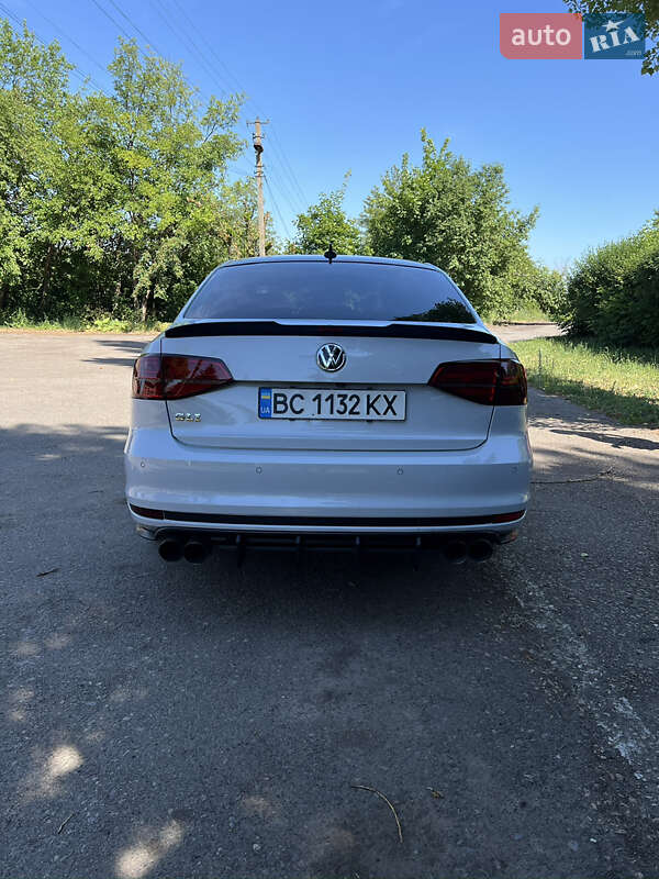 Седан Volkswagen Jetta 2017 в Краматорске