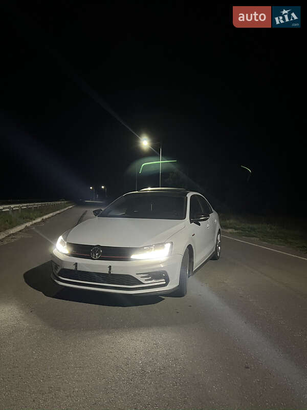 Седан Volkswagen Jetta 2017 в Краматорске