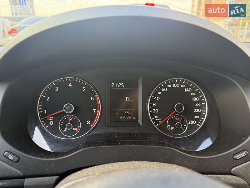 Седан Volkswagen Jetta 2011 в Києві