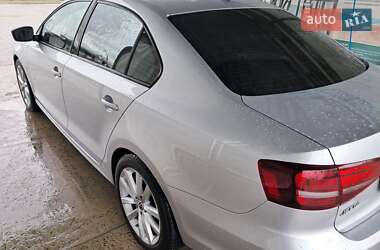 Седан Volkswagen Jetta 2015 в 