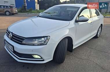 Седан Volkswagen Jetta 2016 в 