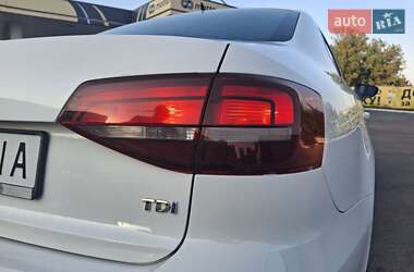 Седан Volkswagen Jetta 2016 в 