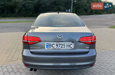 Седан Volkswagen Jetta 2015 в 