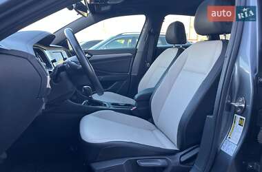 Седан Volkswagen Jetta 2018 в 