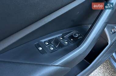 Седан Volkswagen Jetta 2018 в 