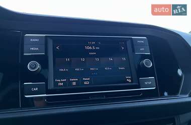 Седан Volkswagen Jetta 2018 в 