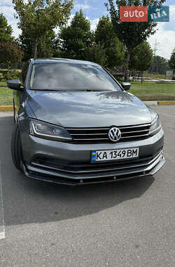 Седан Volkswagen Jetta 2015 в Ирпене