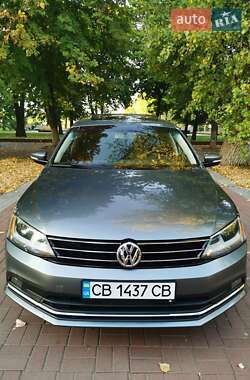Седан Volkswagen Jetta 2015 в 