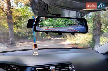 Седан Volkswagen Jetta 2016 в 