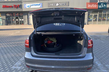 Седан Volkswagen Jetta 2014 в 