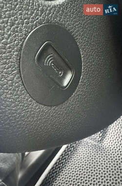 Седан Volkswagen Jetta 2013 в 