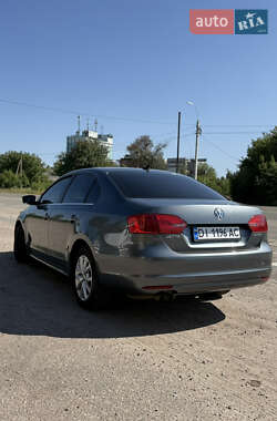 Седан Volkswagen Jetta 2012 в 