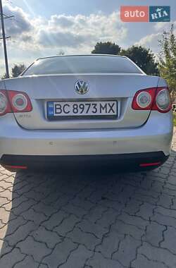 Седан Volkswagen Jetta 2009 в Стрые