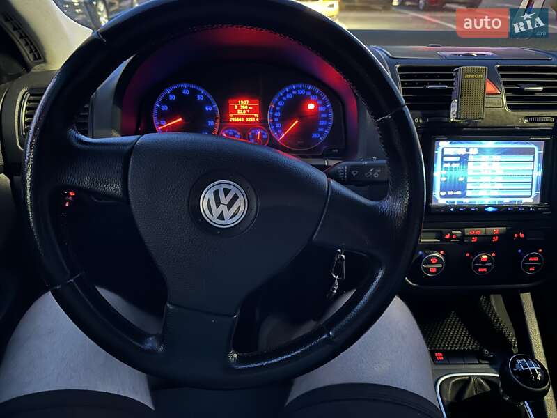 Седан Volkswagen Jetta 2008 в Києві фото 16 Седан Volkswagen Jetta 2008 в Києві