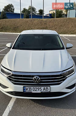 Седан Volkswagen Jetta 2018 в Виннице